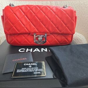 CHANEL Coral Quilted Lambskin Flap Shoulder Bag Medium
